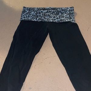 Pink leggings cropped